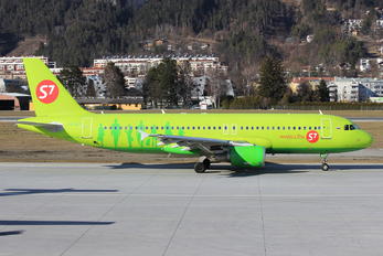 VQ-BET - S7 Airlines Airbus A320