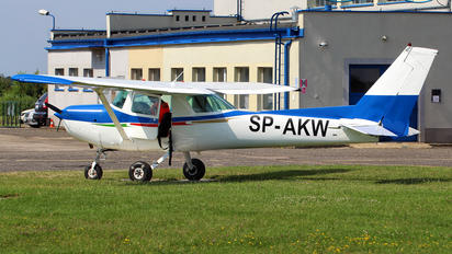 SP-AKW - Private Cessna 152