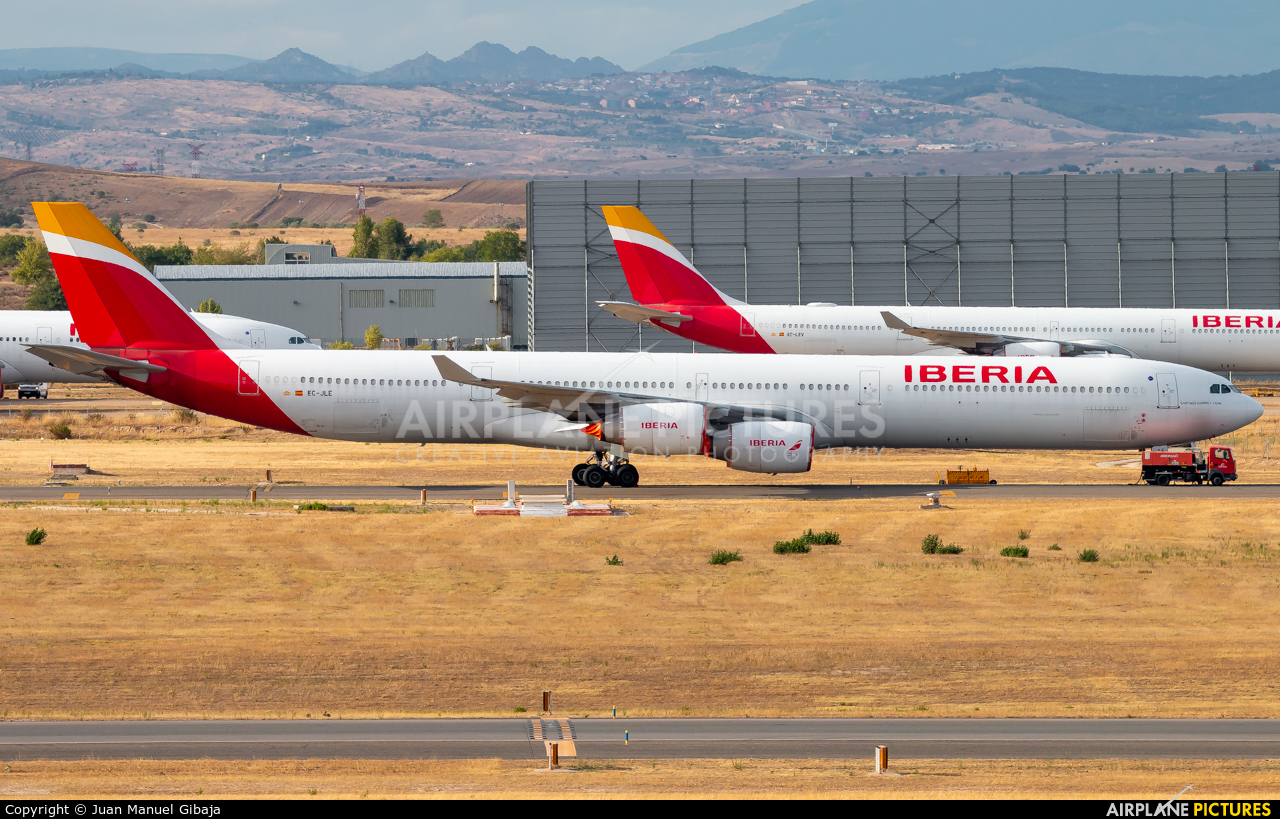 Iberia EC-JLE aircraft at Madrid - Barajas