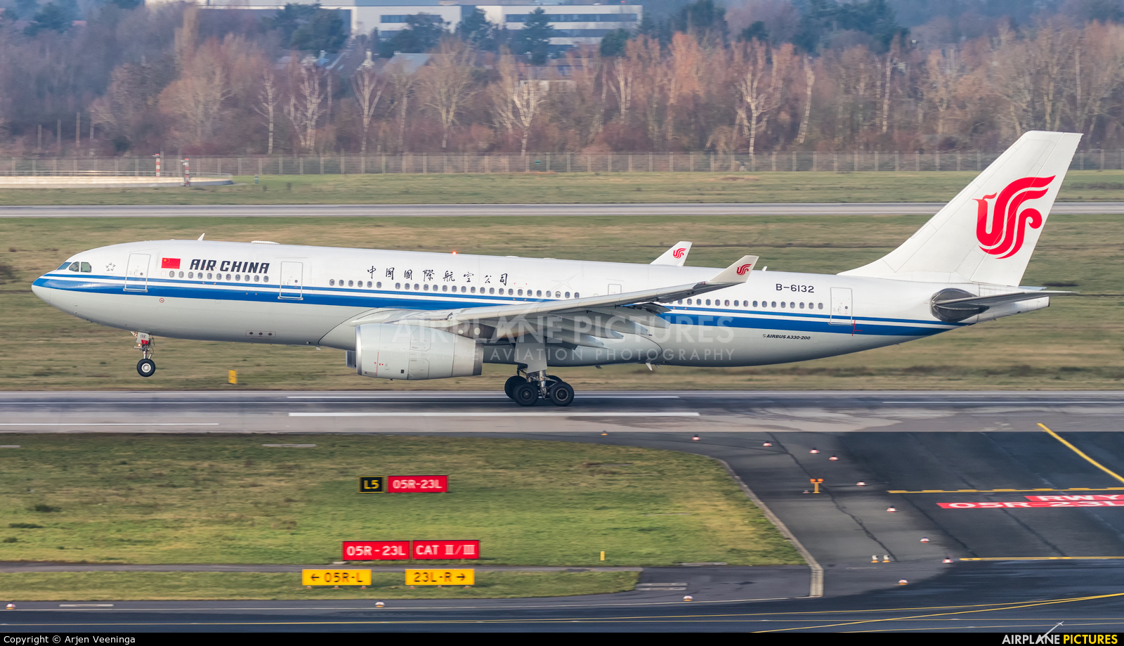 Air China B-6132 aircraft at Düsseldorf