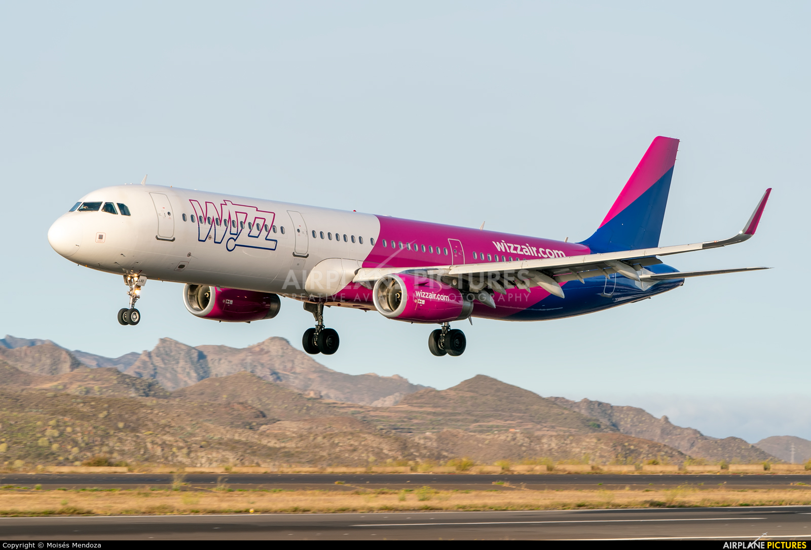 Wizz Air HA-LXD aircraft at Tenerife Norte - Los Rodeos