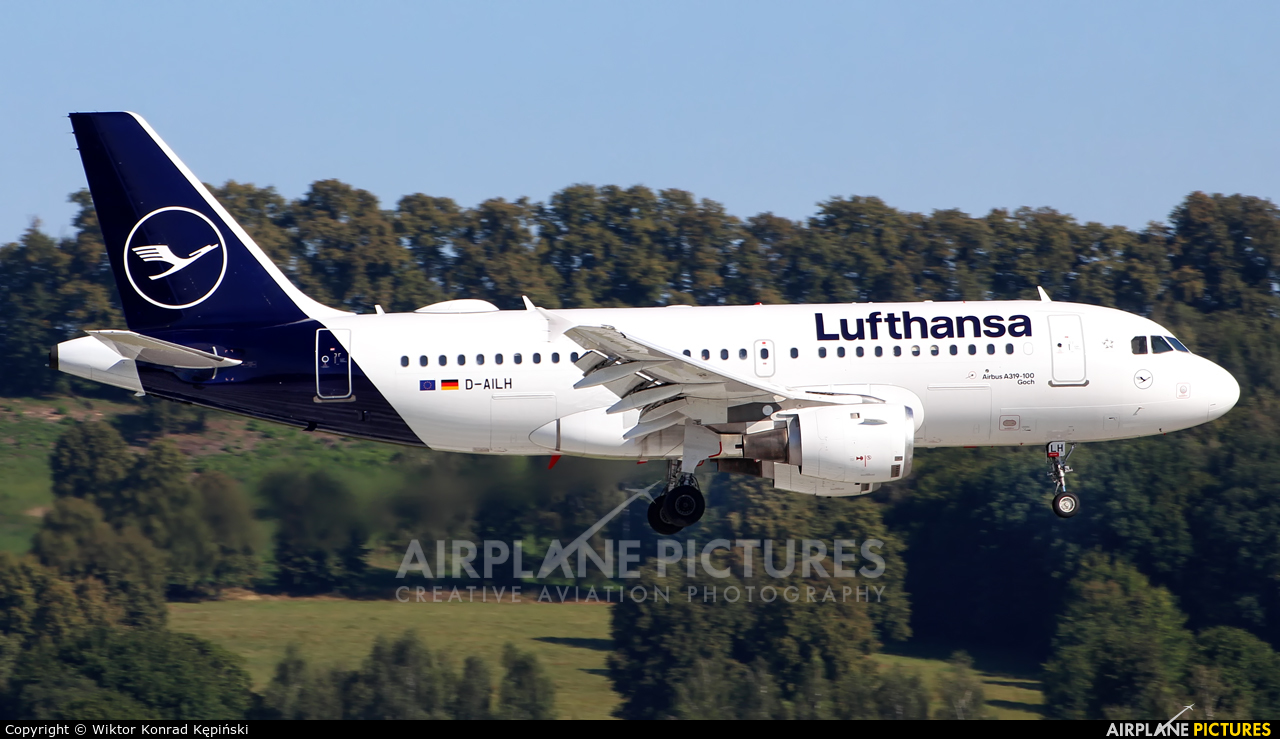 Lufthansa D-AILH aircraft at Kraków - John Paul II Intl