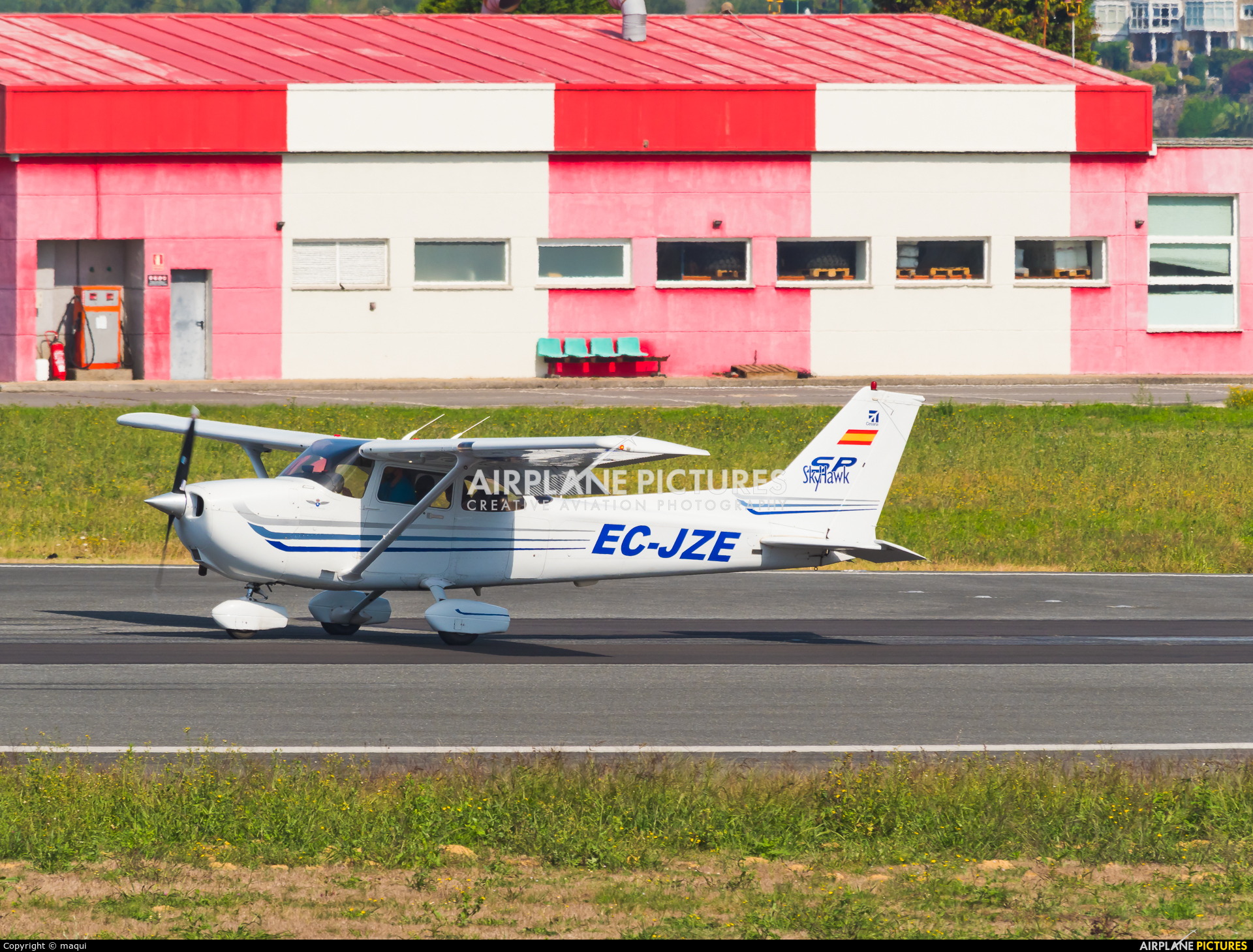 Real Aero Club de Lugo EC-JZE aircraft at La Coruña
