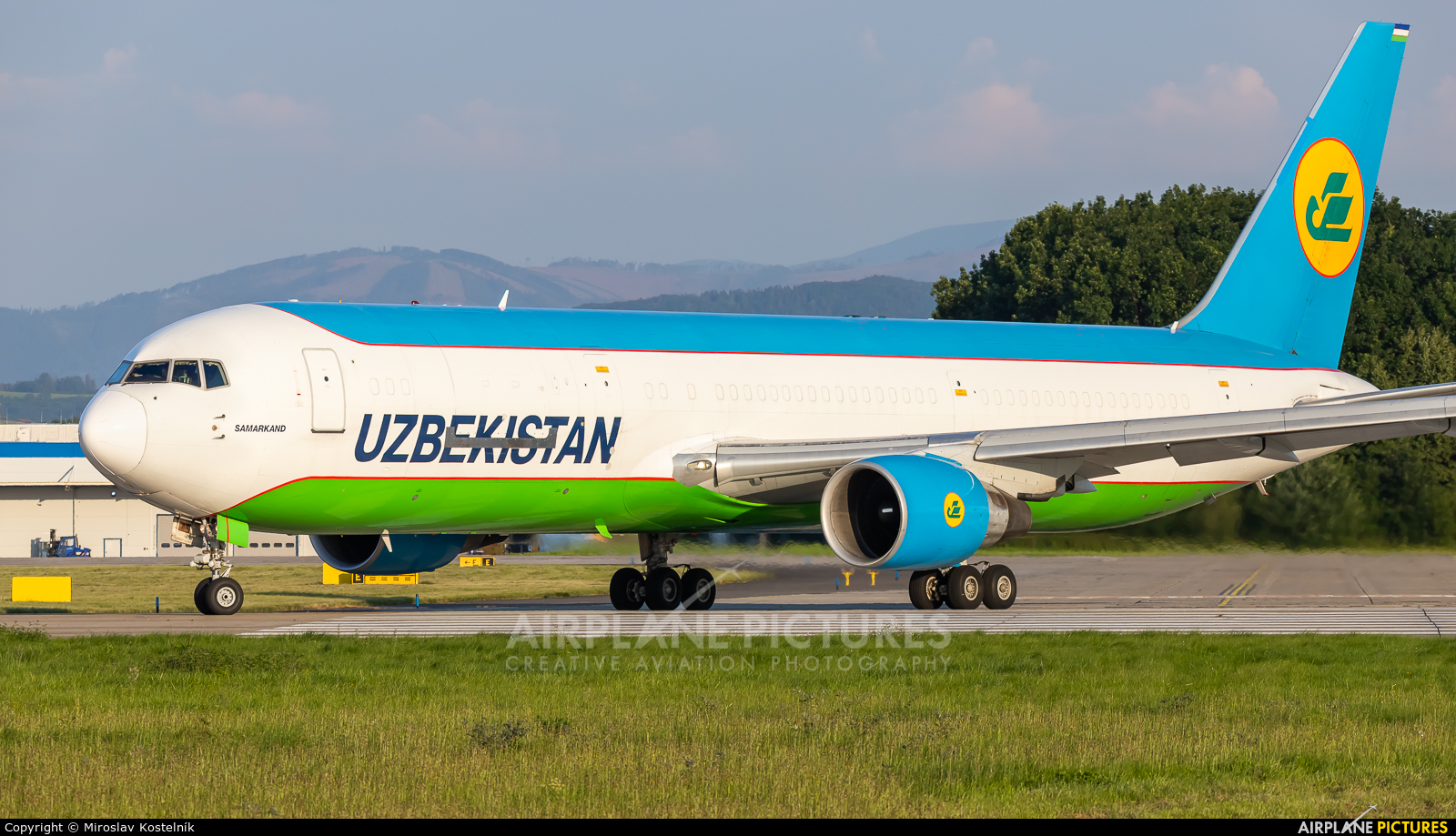 Uzbekistan Airways UK67001 aircraft at Ostrava Mošnov