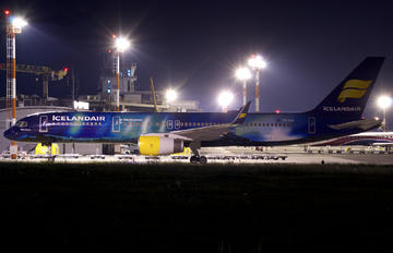TF-FIU - Icelandair Boeing 757-200