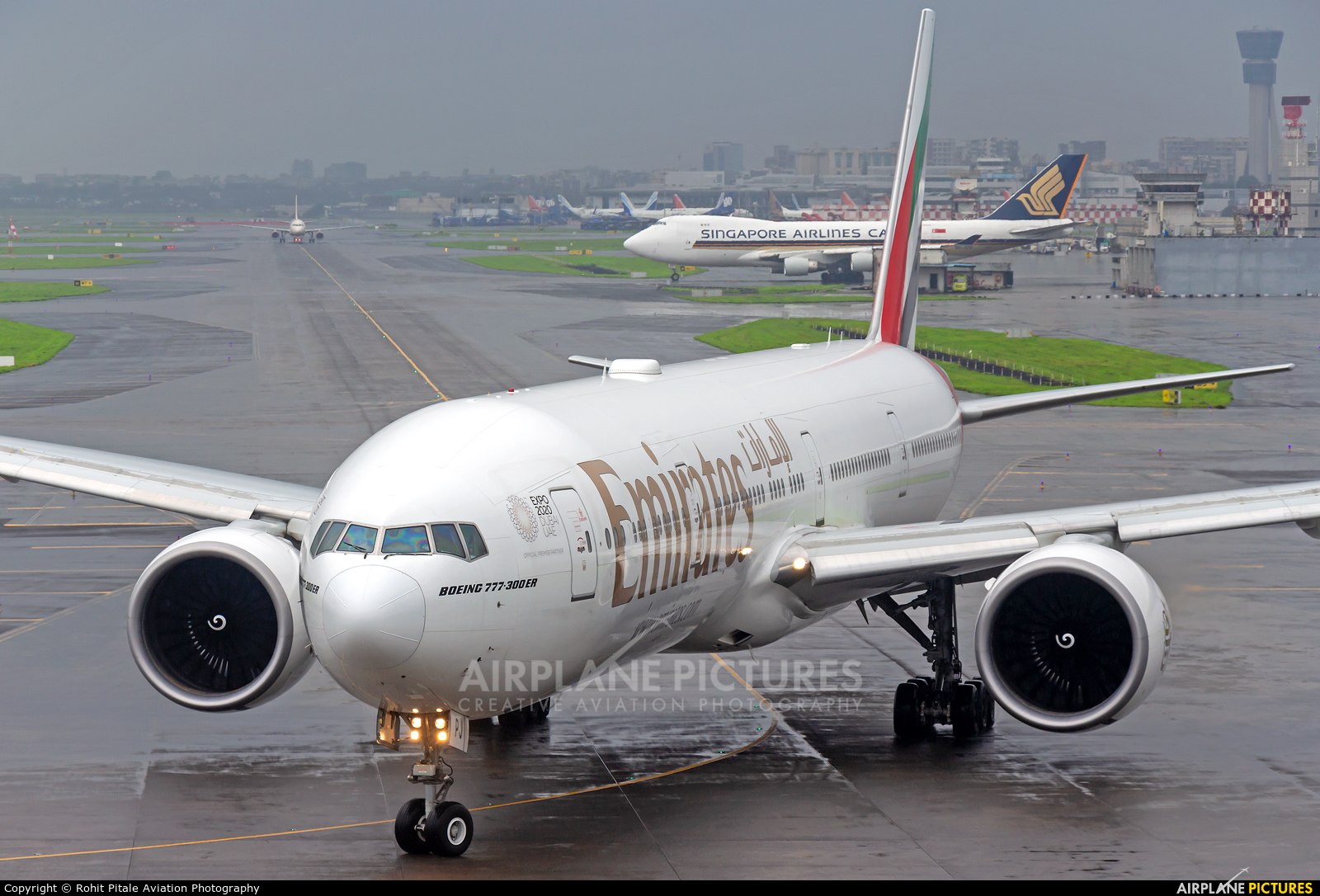 Emirates Airlines A6-EPJ aircraft at Mumbai - Chhatrapati Shivaji Intl