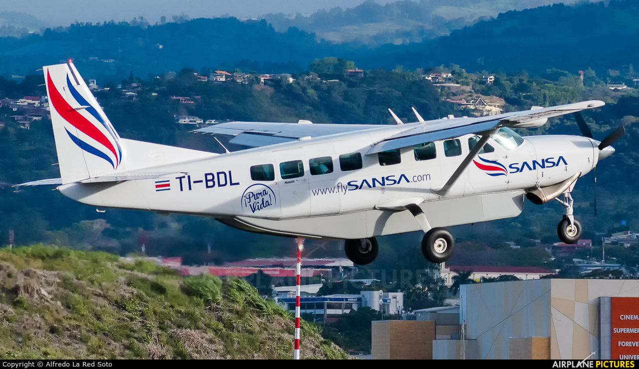 Sansa Airlines TI-BDL aircraft at San Jose - Juan Santamaría Intl