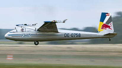 OE-0758 - The Flying Bulls LET L-13 Blaník (all models)