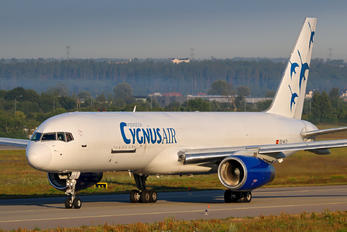EC-KLD - Cygnus Air Boeing 757-200F