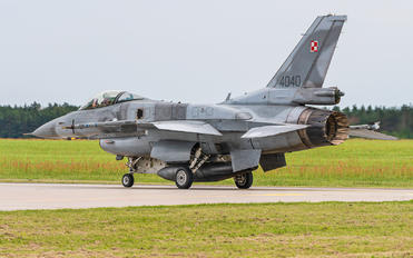 4040 - Poland - Air Force Lockheed Martin F-16C block 52+ Jastrząb
