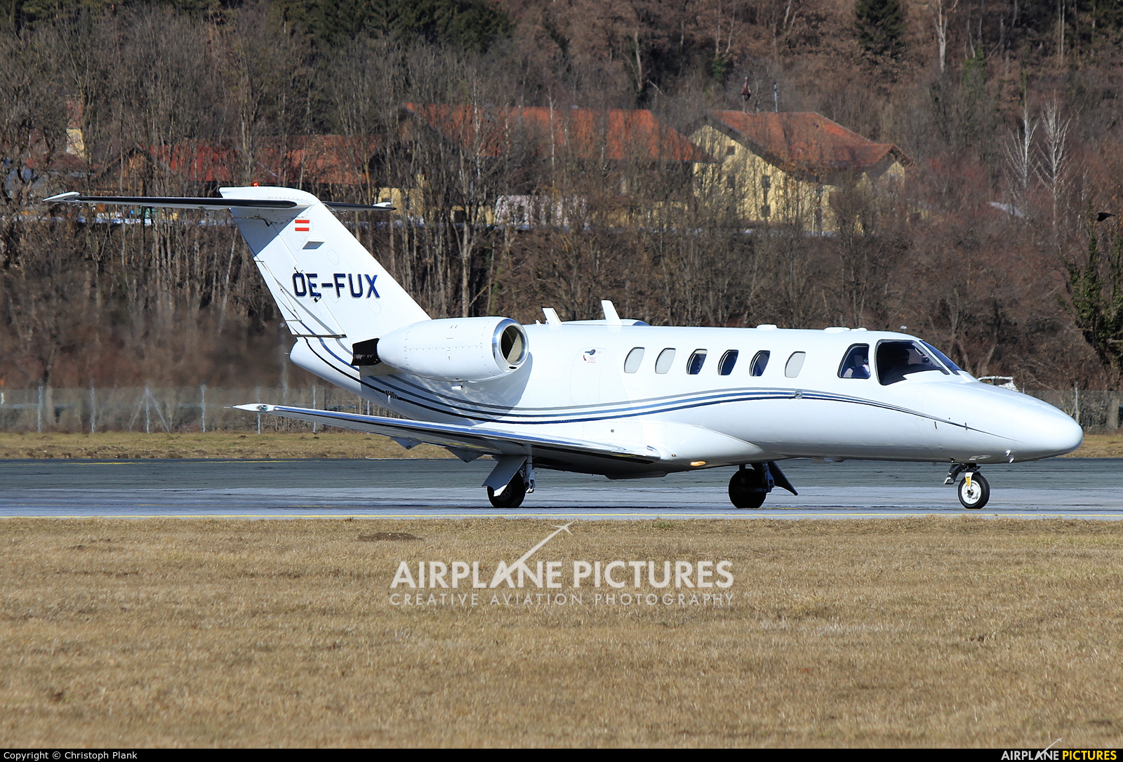 Private OE-FUX aircraft at Innsbruck