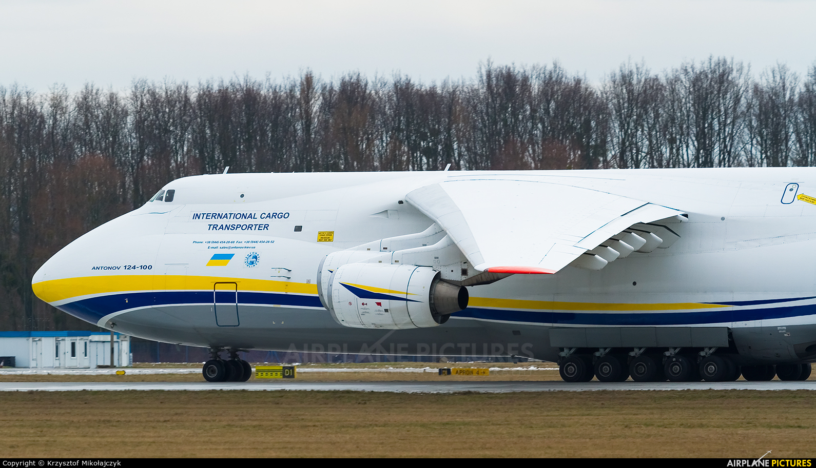 Antonov Airlines /  Design Bureau UR-82073 aircraft at Wrocław - Copernicus