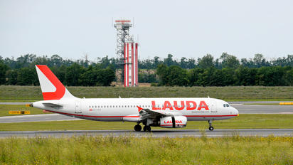 OE-LOY - LaudaMotion Airbus A320