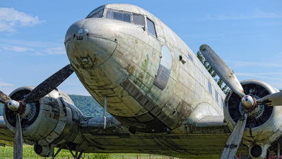 71255 - Yugoslavia - Air Force Douglas DC-3