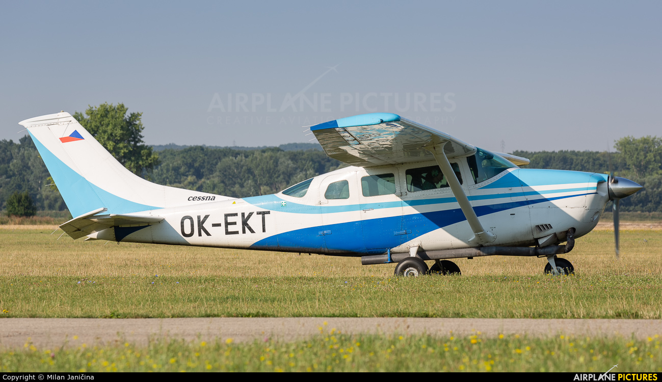 Private OK-EKT aircraft at Nitra