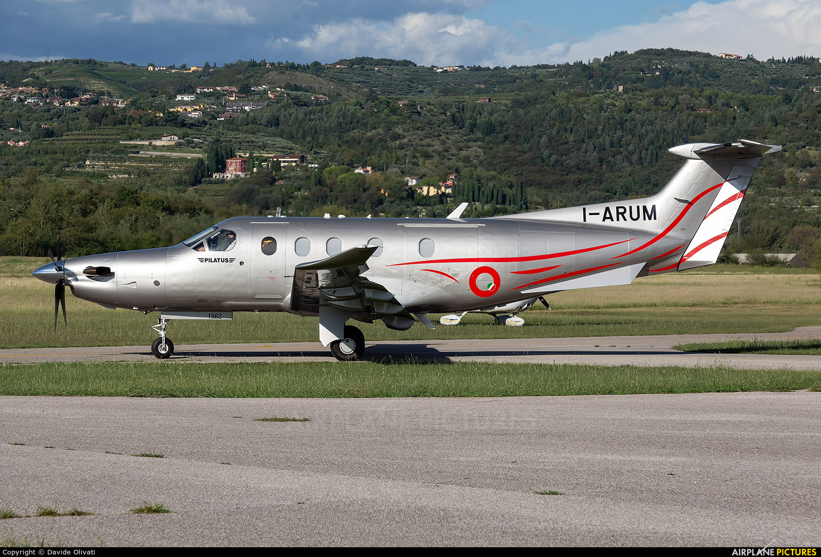 Private I-ARUM aircraft at Verona - Boscomantico