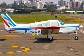 PT-JEW - Private Piper PA-28 Arrow