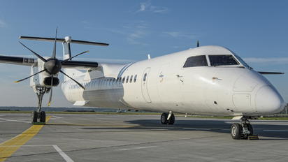 2-SEPB - Nordic Aviation Capital Bombardier DHC-DHC-8-400