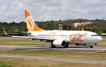 PR-GEC - GOL Transportes Aéreos  Boeing 737-700