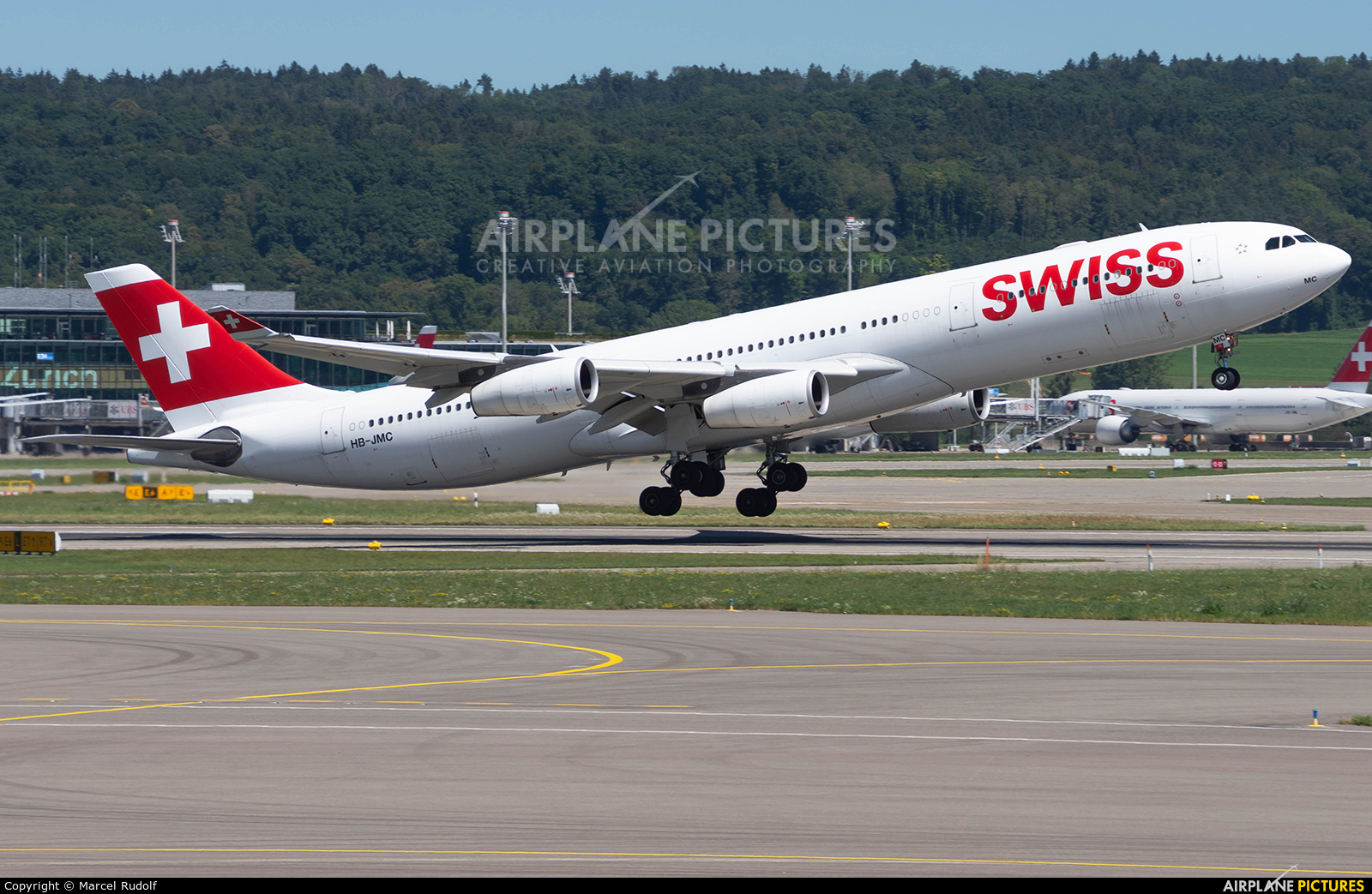 Swiss HB-JMC aircraft at Zurich
