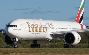 A6-ECS - Emirates Airlines Boeing 777-300ER