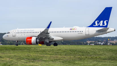 LN-RGL - SAS - Scandinavian Airlines Airbus A320 NEO