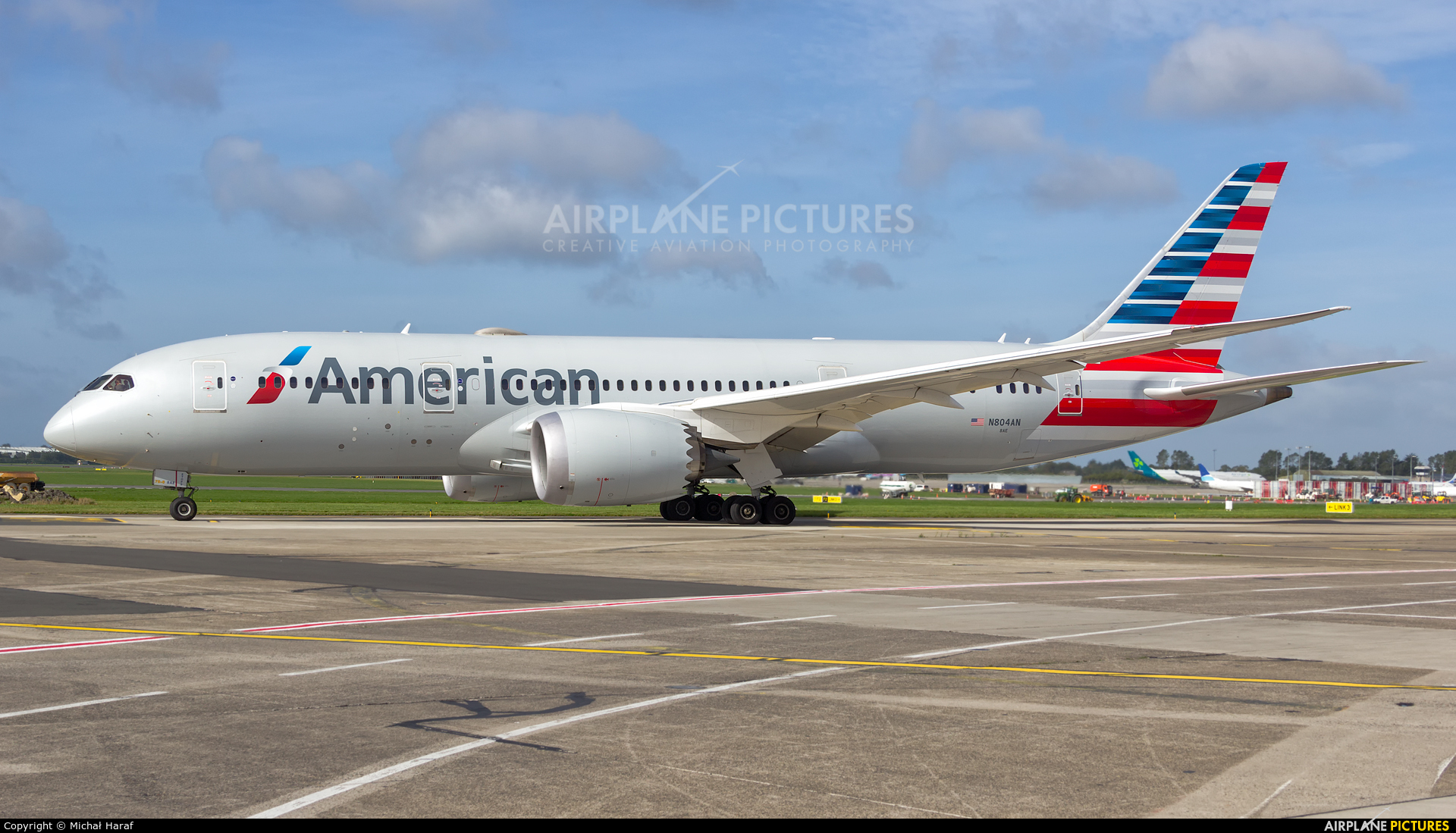 American Airlines N804AN aircraft at Dublin