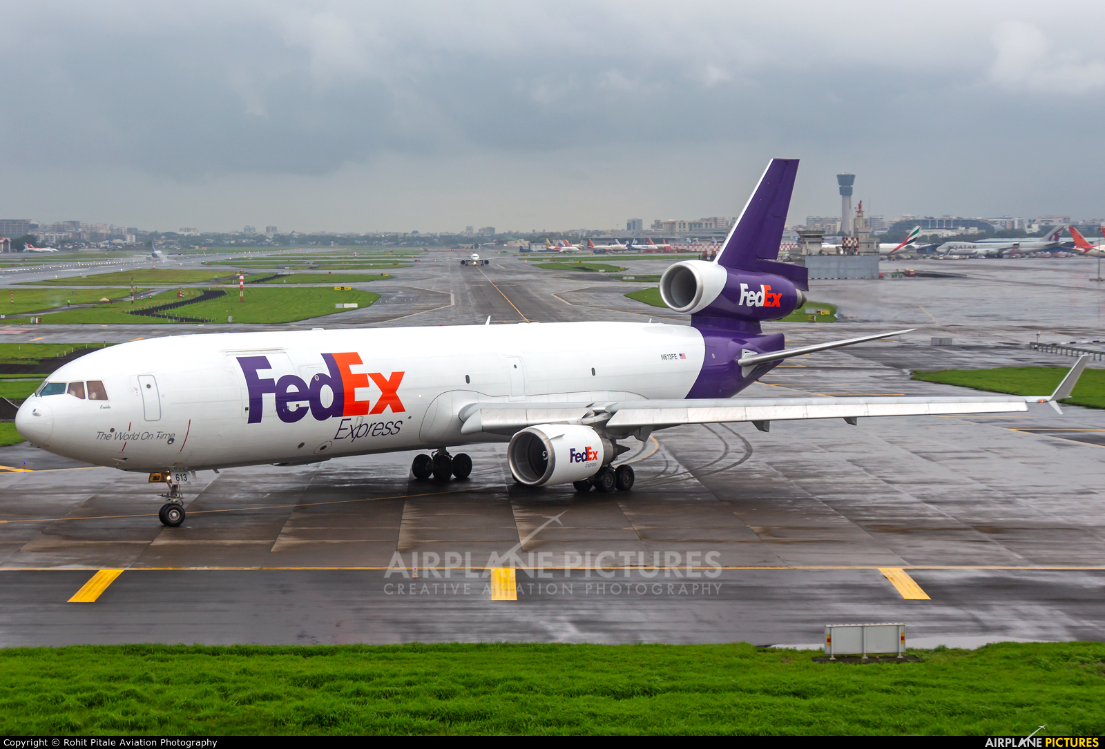 FedEx Federal Express N613FE aircraft at Mumbai - Chhatrapati Shivaji Intl