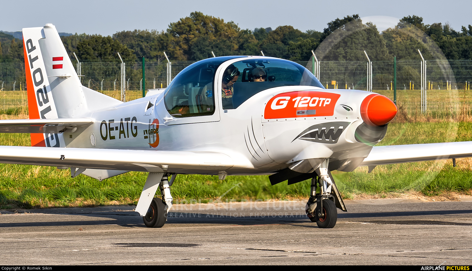 Grob Aerospace OE-ATG aircraft at Ostrava Mošnov