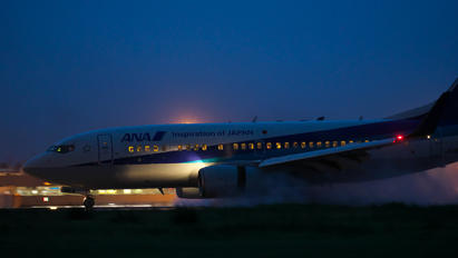 JA18AN - ANA - All Nippon Airways Boeing 737-700