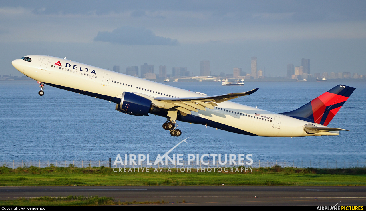 Delta Air Lines N405DX aircraft at Tokyo - Narita Intl