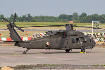 07-20033 - USA - Air Force Sikorsky UH-60M Black Hawk