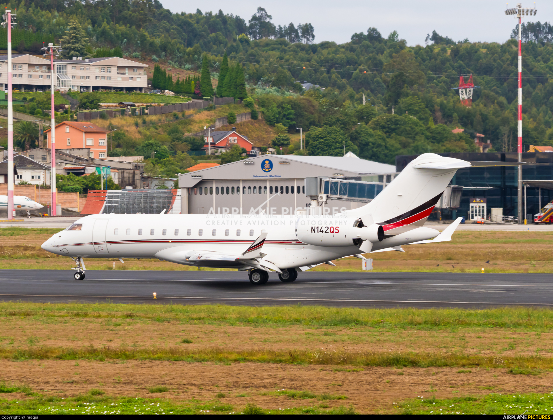 Netjets (USA) N142QS aircraft at La Coruña