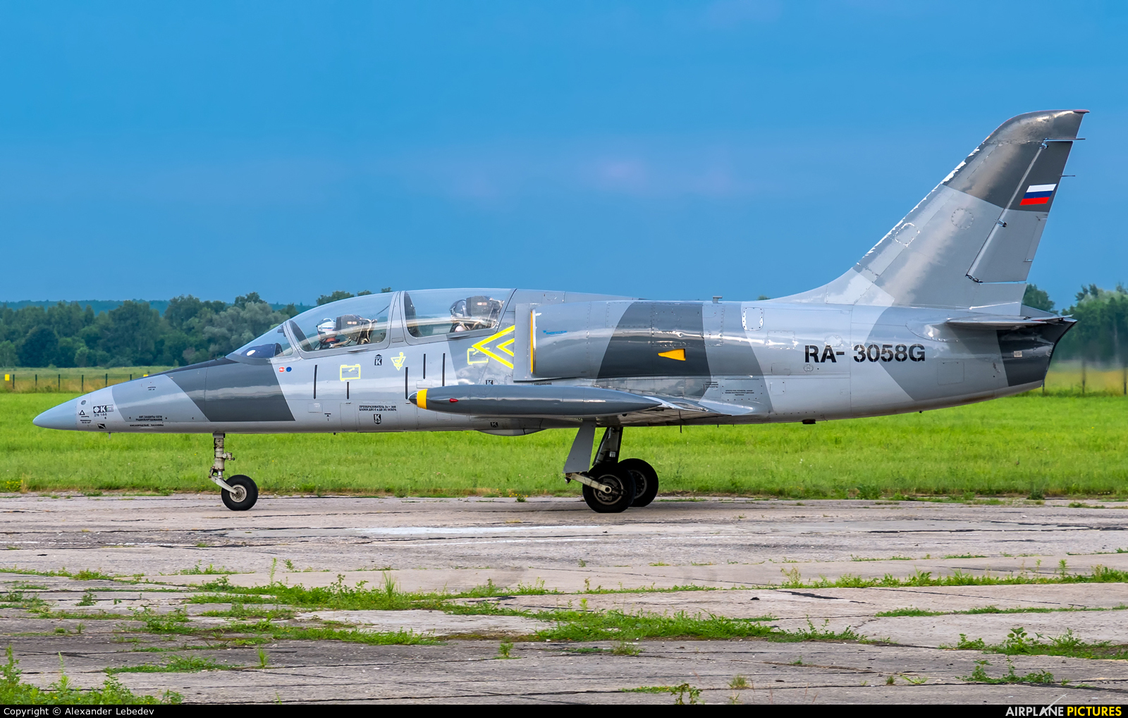 Private RA-3058G aircraft at Oreshkovo