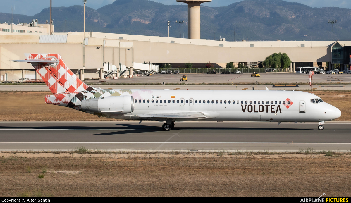 Volotea Airlines EI-EXB aircraft at Palma de Mallorca