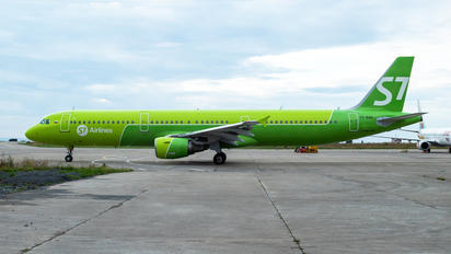 VQ-BQH - S7 Airlines Airbus A321