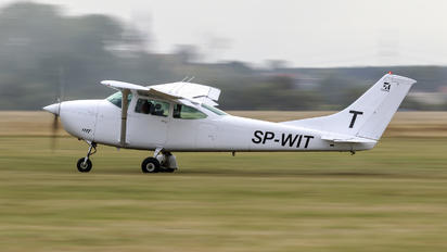 SP-WIT - Aeroklub Kujawski Cessna 182 Skylane (all models except RG)