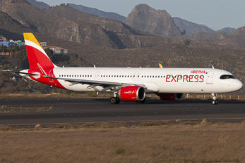 EC-NIA - Iberia Express Airbus A321 NEO