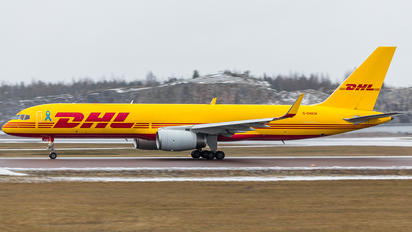 G-DHKM - DHL Cargo Boeing 757-223(SF)