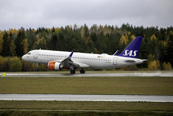 SE-ROF - SAS - Scandinavian Airlines Airbus A320