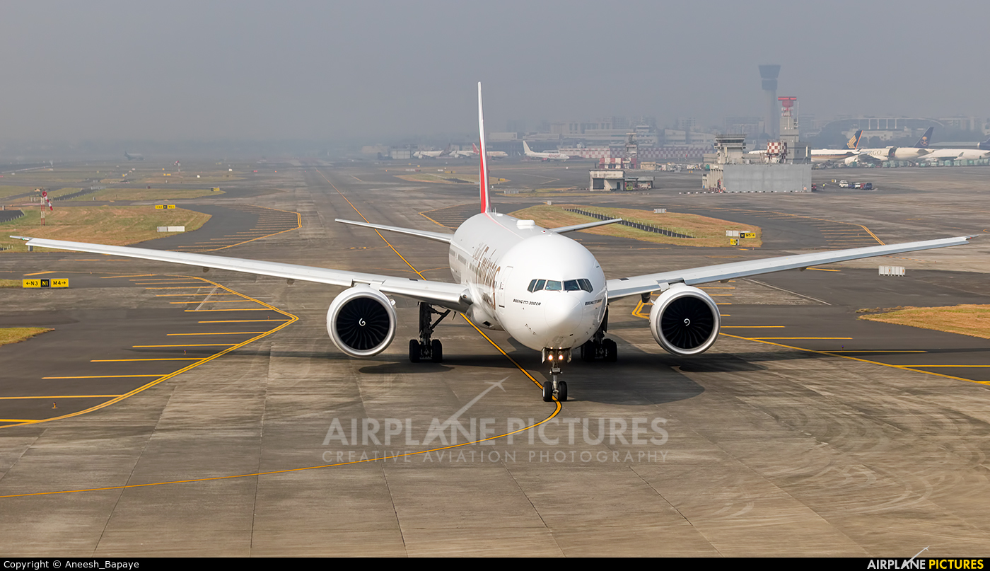 Emirates Airlines A6-ENN aircraft at Mumbai - Chhatrapati Shivaji Intl