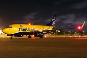 C-GYQV - Air Transat Boeing 737-700