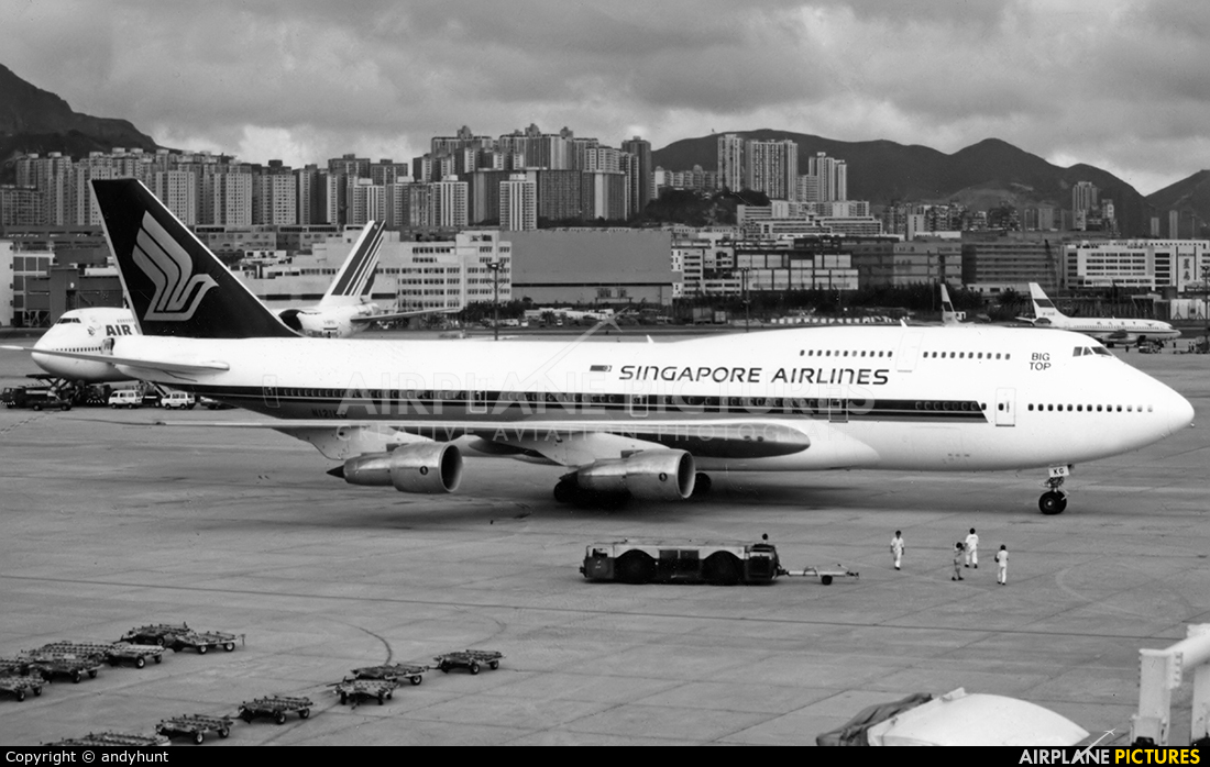 Singapore Airlines N116KB aircraft at HKG - Kai Tak Intl CLOSED