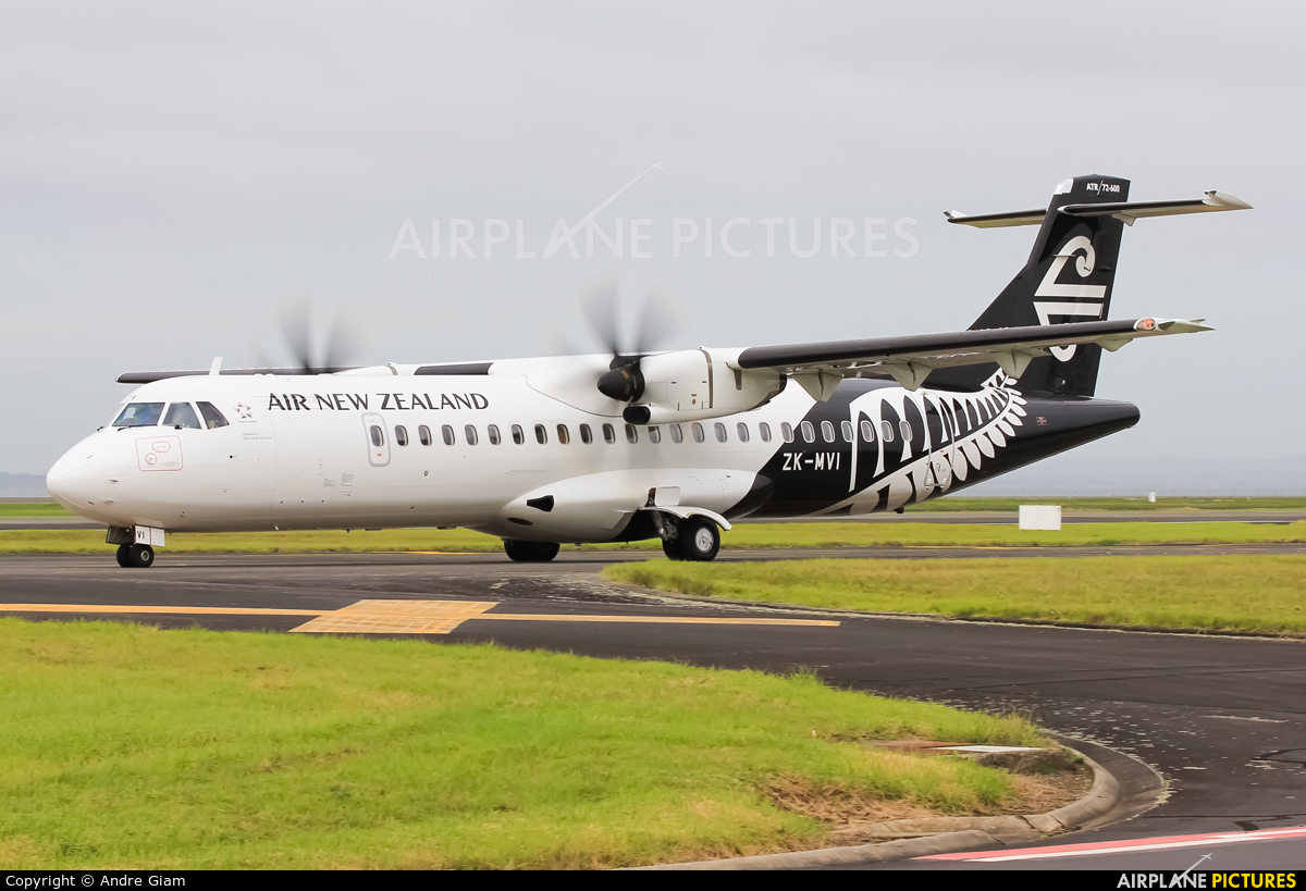 Air New Zealand ZK-MVI aircraft at Auckland Intl