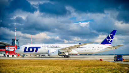 SP-LSD - LOT - Polish Airlines Boeing 787-9 Dreamliner
