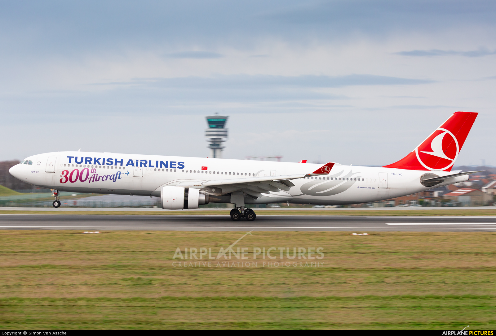 Turkish Airlines TC-LNC aircraft at Brussels - Zaventem