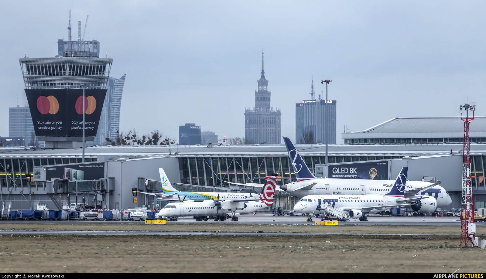 - Airport Overview - aircraft at Warsaw - Frederic Chopin