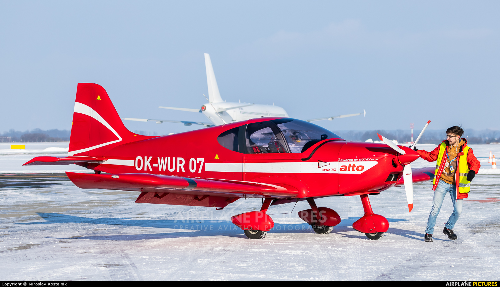 Elmontex Air OK-WUR07 aircraft at Ostrava Mošnov