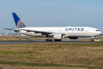 N226UA - United Airlines Boeing 777-200ER