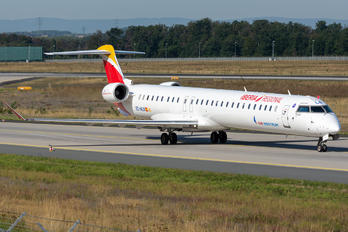 EC-MLN - Iberia Bombardier CRJ-1000NextGen
